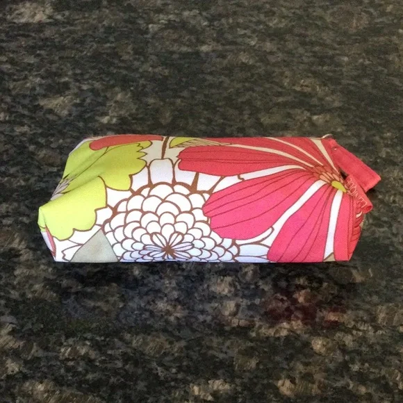 Clinique Floral Cosmetic Bags x 2 - Picture 8 of 10